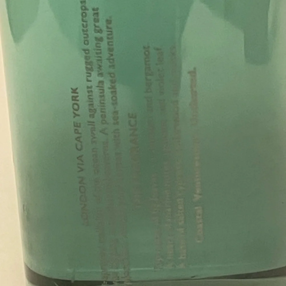 Molton Brown Coastal Cypress & Sea Fennel Bath & Shower Gel 300 ml